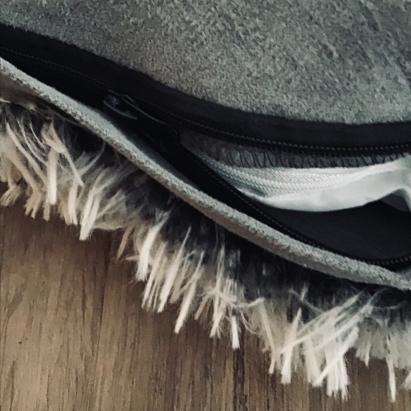 Calming Dog Plush Bed - New! From Staging! - Picture 2 of 3